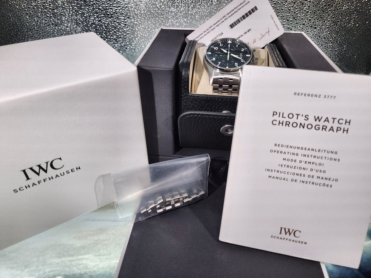 IWC Pilot's Watch Chronograph IW377704 full set with inner and outer boxes, guarantee card, manual and spare bracelet links